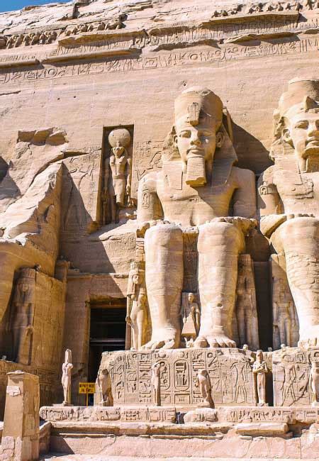 Jogar Tomb Of Nefertiti com Dinheiro Real